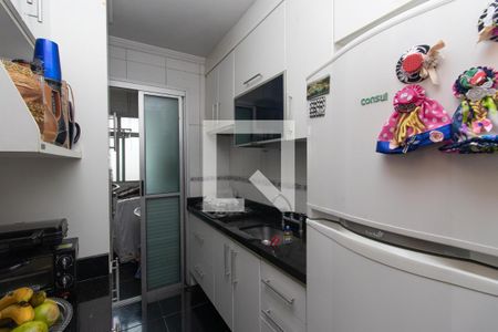Apartamento à venda com 55m², 2 quartos e 1 vaga Apartamento à venda com 55m², 2 quartos e 1 vagaCozinha e Área de Serviço