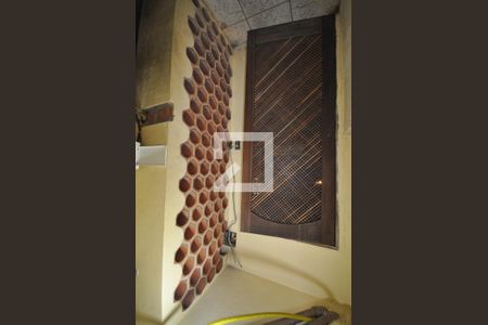 Casa à venda com 454m², 4 quartos e 2 vagasAdega