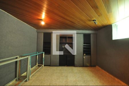 Casa à venda com 454m², 4 quartos e 2 vagasSala de Cinema