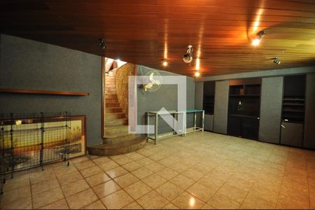 Casa à venda com 454m², 4 quartos e 2 vagasSala de Cinema