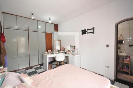 Casa à venda com 454m², 4 quartos e 2 vagasSuíte 2