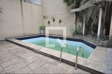 Casa à venda com 454m², 4 quartos e 2 vagasPiscina