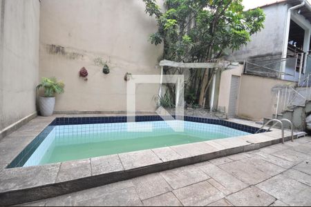 Casa à venda com 454m², 4 quartos e 2 vagasPiscina