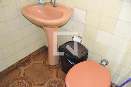 Casa à venda com 250m², 4 quartos e 3 vagasBanheiro 