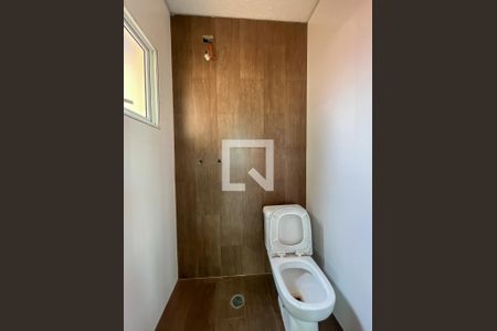 Casa à venda com 280m², 3 quartos e 2 vagas Casa à venda com 280m², 3 quartos e 2 vagasLavabo 3