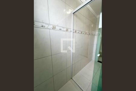 Casa à venda com 280m², 3 quartos e 2 vagas Casa à venda com 280m², 3 quartos e 2 vagasBanheiro Corredor