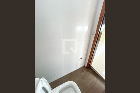 Casa à venda com 280m², 3 quartos e 2 vagas Casa à venda com 280m², 3 quartos e 2 vagasLavabo 2
