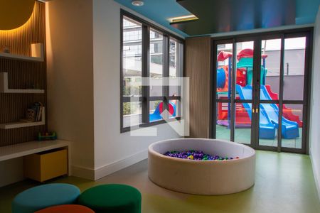 Apartamento à venda com 125m², 2 quartos e 2 vagas Apartamento à venda com 125m², 2 quartos e 2 vagasÁREA COMUM - BRINQUEDOTECA