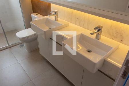 Apartamento à venda com 125m², 2 quartos e 2 vagas Apartamento à venda com 125m², 2 quartos e 2 vagasBANHEIRO DA SUITE 2