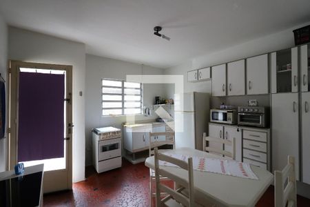 Casa à venda com 150m², 4 quartos e 2 vagasCozinha da casa 1