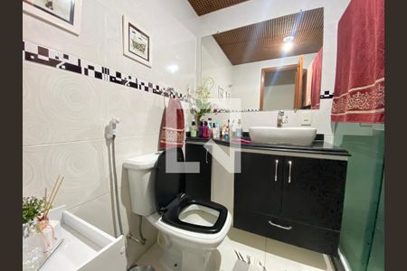 Apartamento à venda com 84m², 3 quartos e 1 vaga Apartamento à venda com 84m², 3 quartos e 1 vagaBanheiro