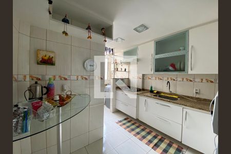 Apartamento à venda com 84m², 3 quartos e 1 vaga Apartamento à venda com 84m², 3 quartos e 1 vagaCozinha e Área de Serviço