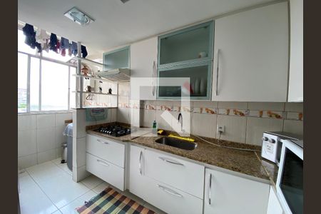 Apartamento à venda com 84m², 3 quartos e 1 vaga Apartamento à venda com 84m², 3 quartos e 1 vagaCozinha e Área de Serviço