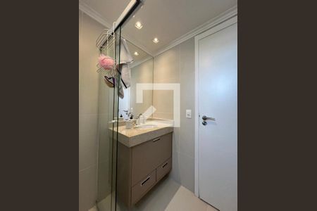 Apartamento à venda com 105m², 3 quartos e 2 vagas Apartamento à venda com 105m², 3 quartos e 2 vagasBanheiro da Suíte