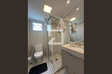 Apartamento à venda com 105m², 3 quartos e 2 vagas Apartamento à venda com 105m², 3 quartos e 2 vagasBanheiro da Suíte