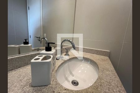 Apartamento à venda com 105m², 3 quartos e 2 vagas Apartamento à venda com 105m², 3 quartos e 2 vagasBanheiro da Suíte