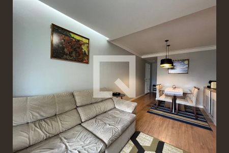 Apartamento à venda com 105m², 3 quartos e 2 vagas Apartamento à venda com 105m², 3 quartos e 2 vagasSala