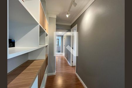 Apartamento à venda com 105m², 3 quartos e 2 vagas Apartamento à venda com 105m², 3 quartos e 2 vagasCorredor