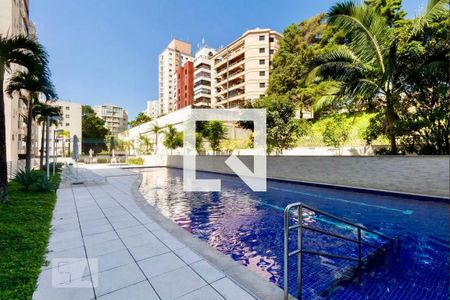 Apartamento à venda com 105m², 3 quartos e 2 vagas Apartamento à venda com 105m², 3 quartos e 2 vagasÁrea comum - Piscina