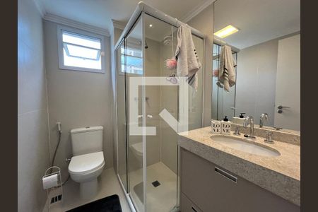 Apartamento à venda com 105m², 3 quartos e 2 vagas Apartamento à venda com 105m², 3 quartos e 2 vagasBanheiro da Suíte