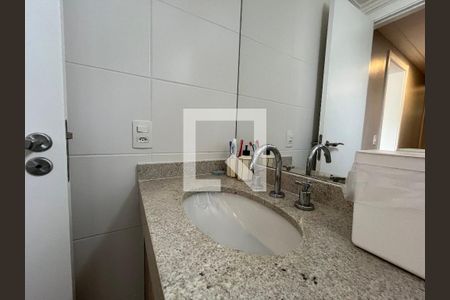 Apartamento à venda com 105m², 3 quartos e 2 vagas Apartamento à venda com 105m², 3 quartos e 2 vagasBanheiro Corredor