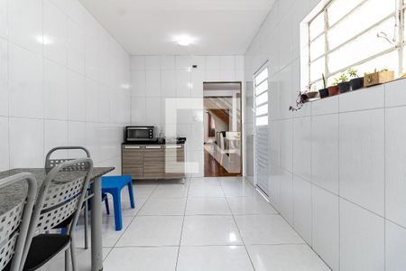 Casa à venda com 179m², 3 quartos e 2 vagas Casa à venda com 179m², 3 quartos e 2 vagasCozinha
