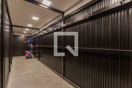 Apartamento à venda com 166m², 2 quartos e 3 vagas Apartamento à venda com 166m², 2 quartos e 3 vagasÁrea comum - Bicicletário