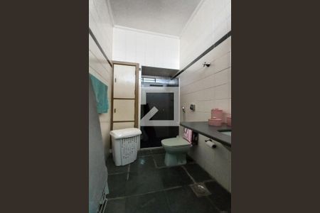 Casa à venda com 493m², 4 quartos e 2 vagasBanheiro da Suíte 1