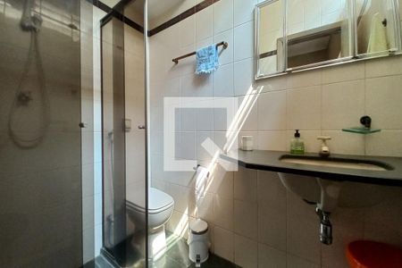 Casa à venda com 493m², 4 quartos e 2 vagasBanheiro da Suíte 2