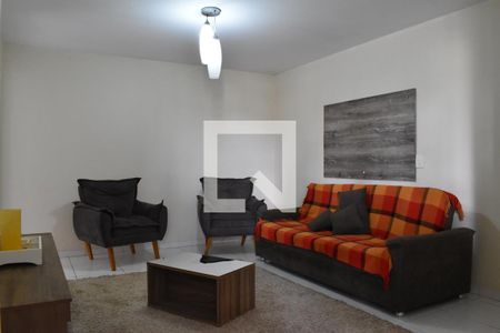 Sala de casa para alugar com 3 quartos, 150m² em Santa Cândida, Curitiba