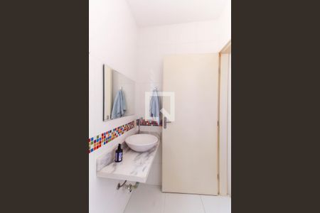 Casa à venda com 349m², 4 quartos e 2 vagas Casa à venda com 349m², 4 quartos e 2 vagasBanheiro da Suíte 1