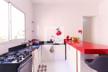 Casa à venda com 349m², 4 quartos e 2 vagas Casa à venda com 349m², 4 quartos e 2 vagasCozinha