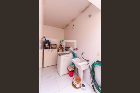 Casa à venda com 349m², 4 quartos e 2 vagas Casa à venda com 349m², 4 quartos e 2 vagasÁrea de Serviço