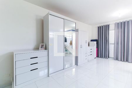 Casa à venda com 349m², 4 quartos e 2 vagas Casa à venda com 349m², 4 quartos e 2 vagasQuarto 3 - Suíte