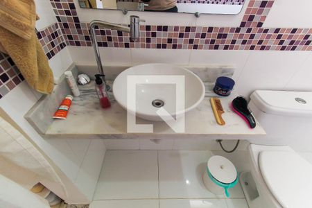 Casa à venda com 349m², 4 quartos e 2 vagas Casa à venda com 349m², 4 quartos e 2 vagasBanheiro da Suíte 2