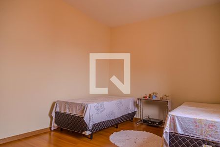 Casa à venda com 168m², 3 quartos e 5 vagas Casa à venda com 168m², 3 quartos e 5 vagasQuarto 3