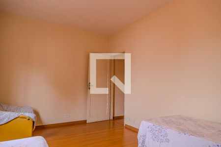 Casa à venda com 168m², 3 quartos e 5 vagas Casa à venda com 168m², 3 quartos e 5 vagasQuarto 3