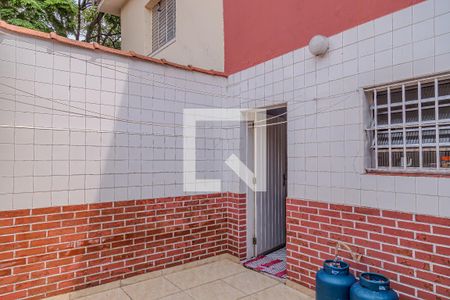 Casa à venda com 168m², 3 quartos e 5 vagas Casa à venda com 168m², 3 quartos e 5 vagasQuintal