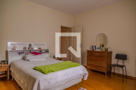 Casa à venda com 168m², 3 quartos e 5 vagas Casa à venda com 168m², 3 quartos e 5 vagasQuarto 1