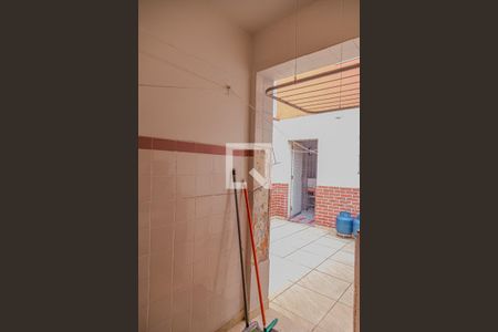 Casa à venda com 168m², 3 quartos e 5 vagas Casa à venda com 168m², 3 quartos e 5 vagasÁrea de Serviço