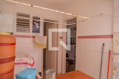 Casa à venda com 168m², 3 quartos e 5 vagas Casa à venda com 168m², 3 quartos e 5 vagasÁrea de Serviço