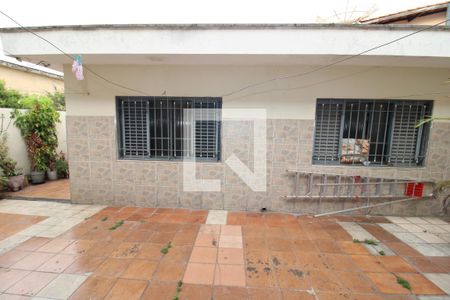 Casa à venda com 250m², 3 quartos e 4 vagasÁrea de Serviço