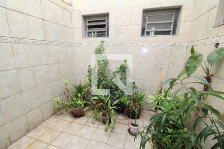 Casa à venda com 250m², 3 quartos e 4 vagasQuintal