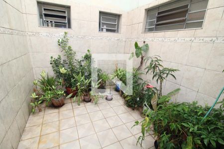 Casa à venda com 250m², 3 quartos e 4 vagasQuintal