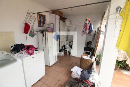 Casa à venda com 250m², 3 quartos e 4 vagasÁrea de Serviço