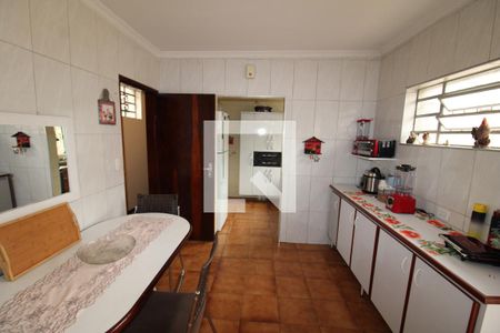 Casa à venda com 250m², 3 quartos e 4 vagasCozinha