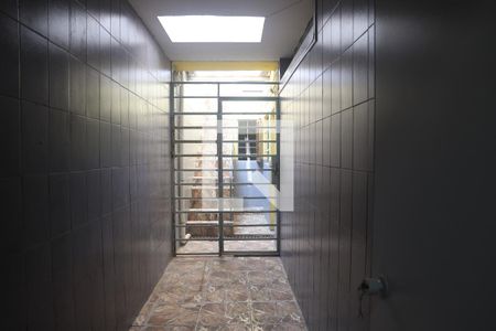 Casa à venda com 124m², 5 quartos e 3 vagasLateral da casa