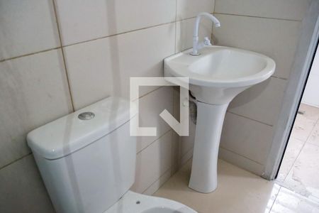 Studio para alugar com 25m², 1 quarto e sem vaga Studio para alugar com 25m², 1 quarto e sem vagaBanheiro