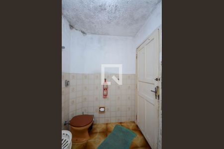 Casa à venda com 302m², 3 quartos e 2 vagasBanheiro  - Casa 2