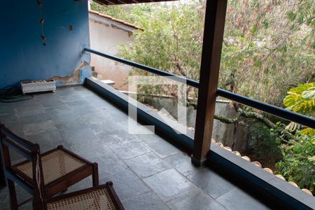 Casa à venda com 288m², 3 quartos e 2 vagas Casa à venda com 288m², 3 quartos e 2 vagasVARANDA